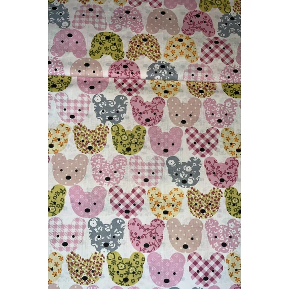Fehér alapon színes patchwork cicafejes pamutvászon