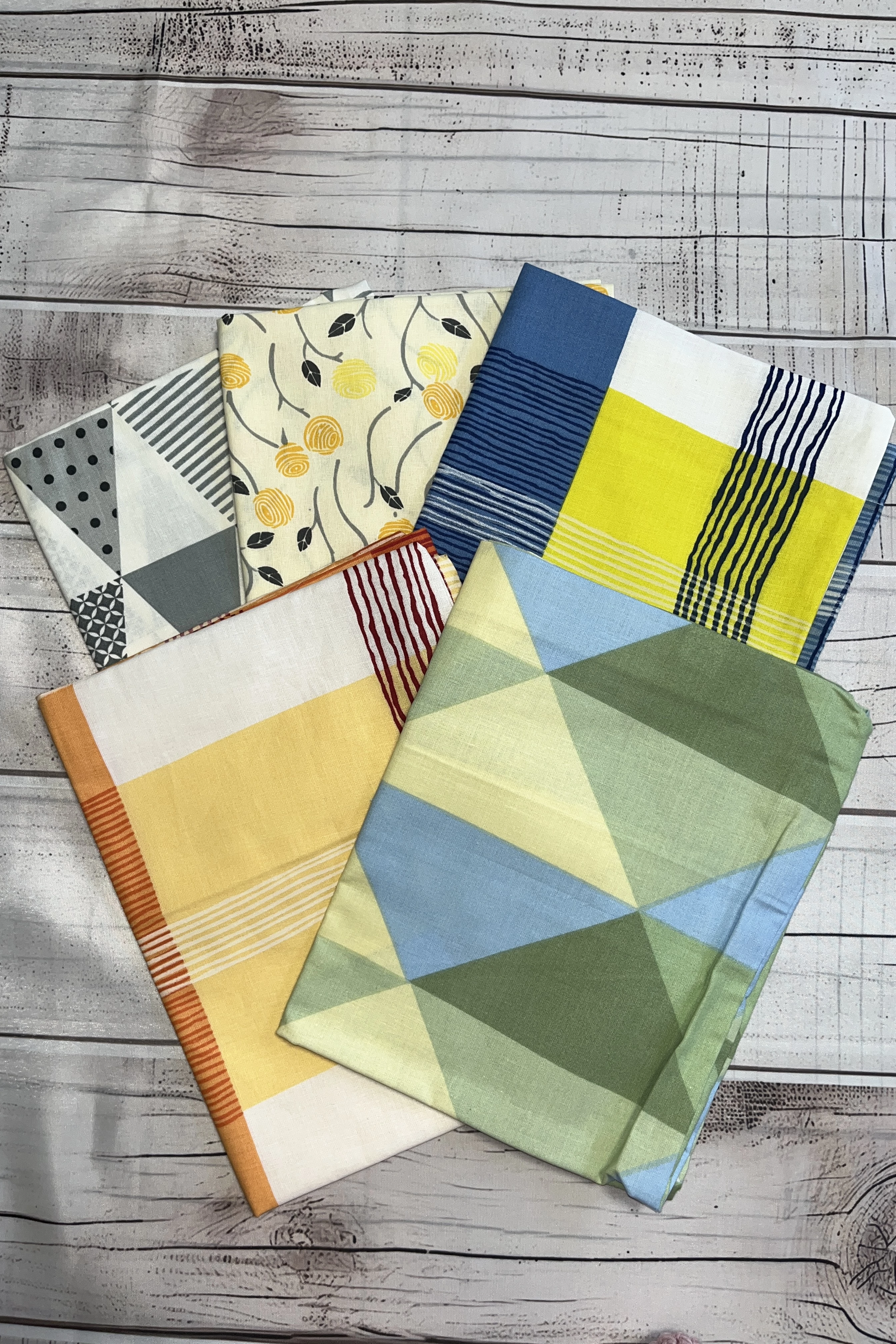 Kispárnahuzat – 40×50 cm, 100% pamut, gombos (5 db véletlenszerű csomag)